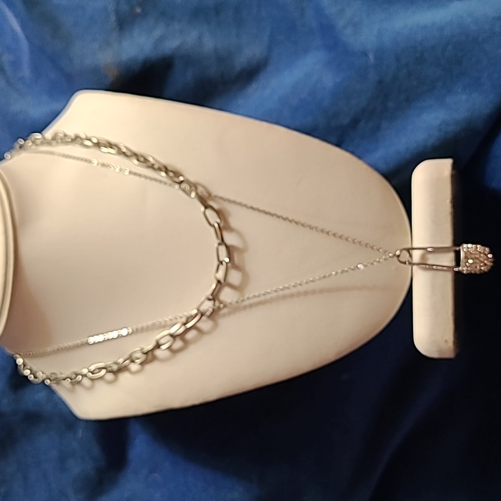 🌼2/$12 Double chain silvertone necklace with rhinestone safety pin charm